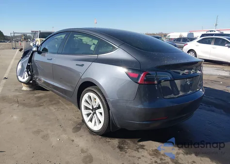 2022 Tesla Model 3 Long Range Dual Motor All-Wheel Drive z USA, uszkodzony, nr VIN 5YJ3E1EB7NF111331